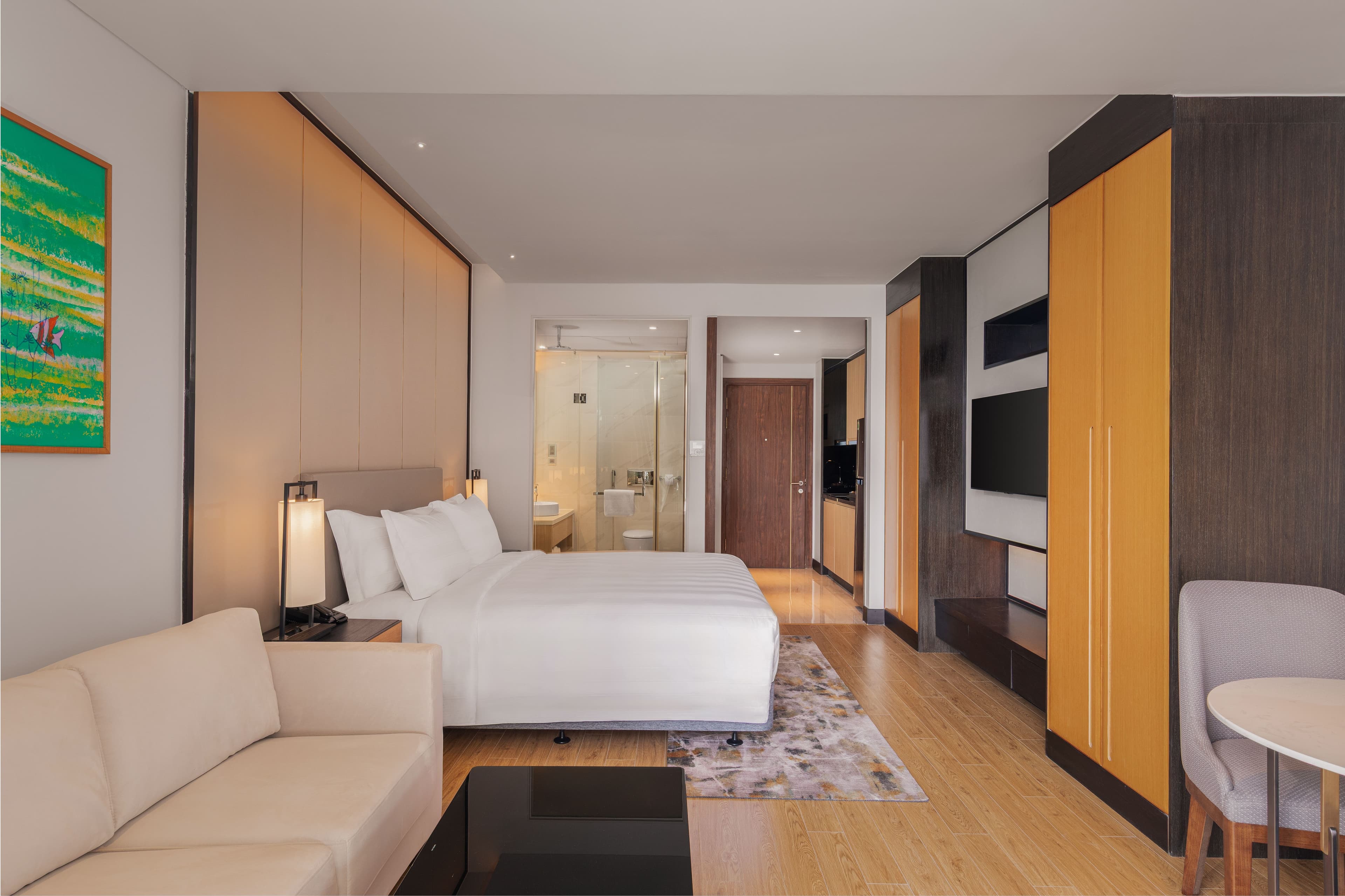 Deluxe Studio King City View - Panorama View 1