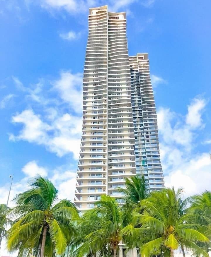 Wyndham Soleil Hotel - Exterior view