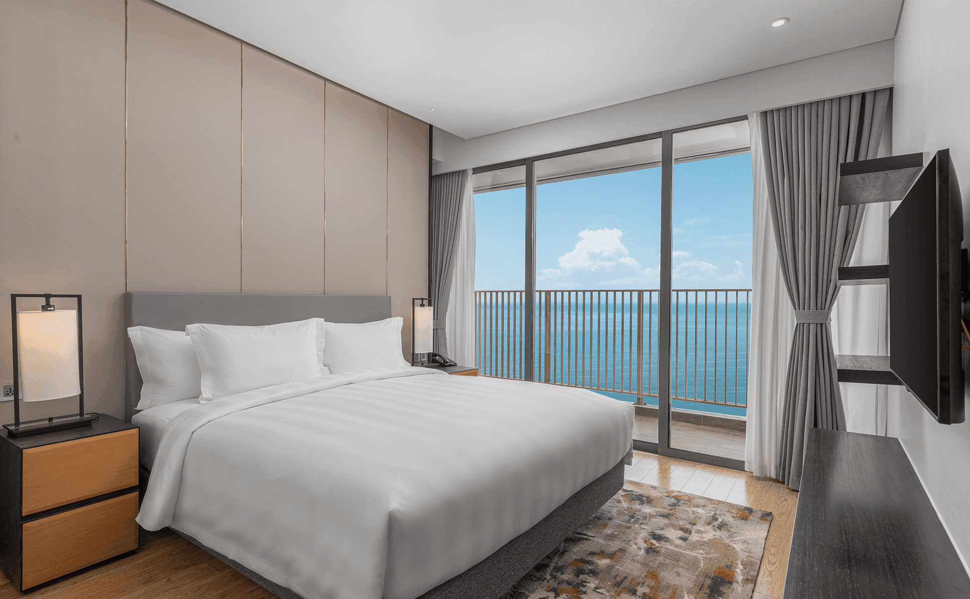 Decorative image - Right column